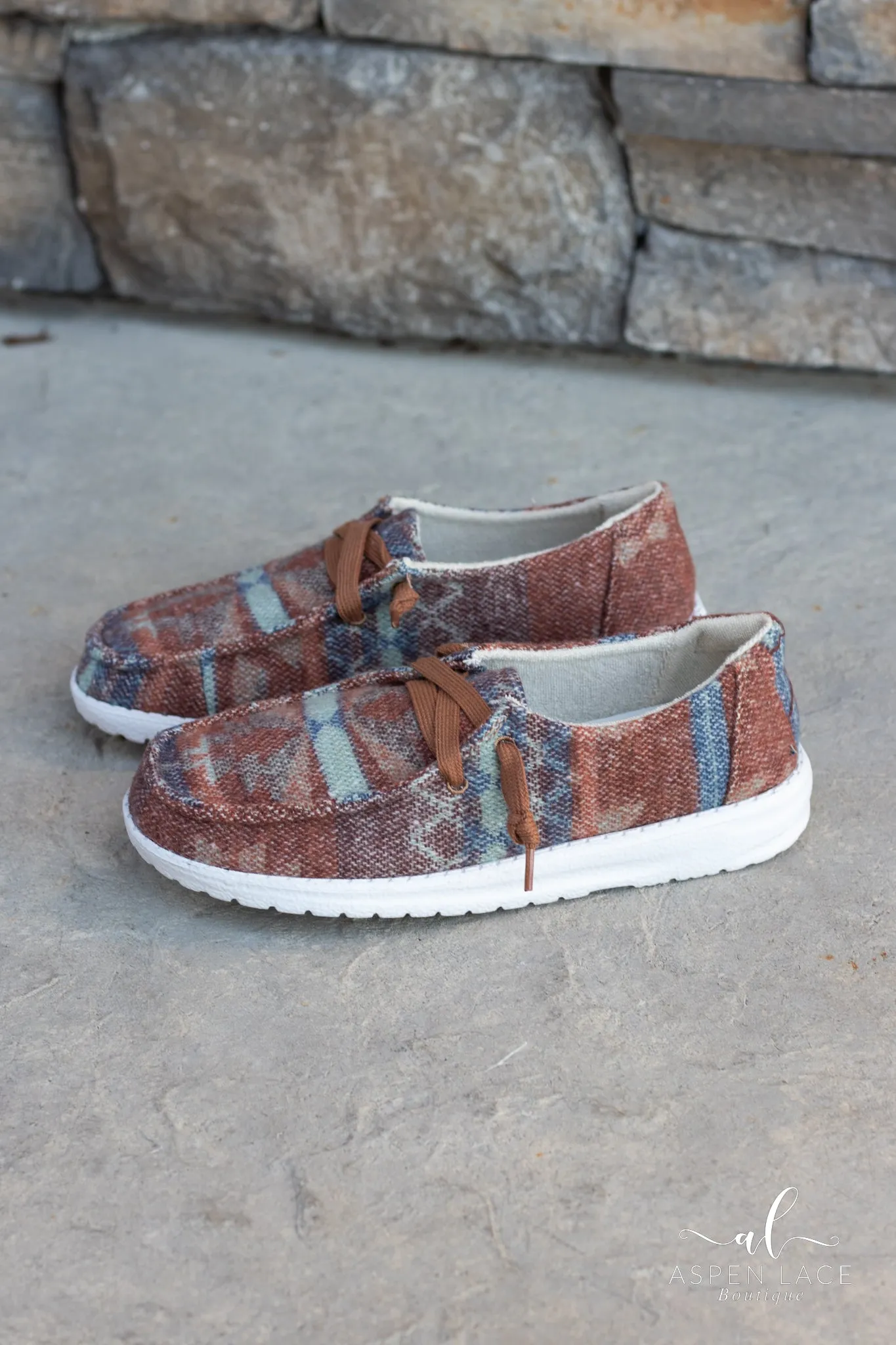 Aaliyah Slip Ons (Rust)