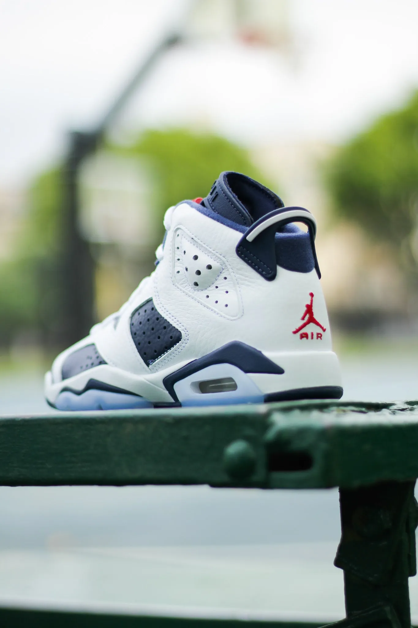 AIR JORDAN 6 RETRO (GS) "WHITE/MIDNIGHT NAVY"