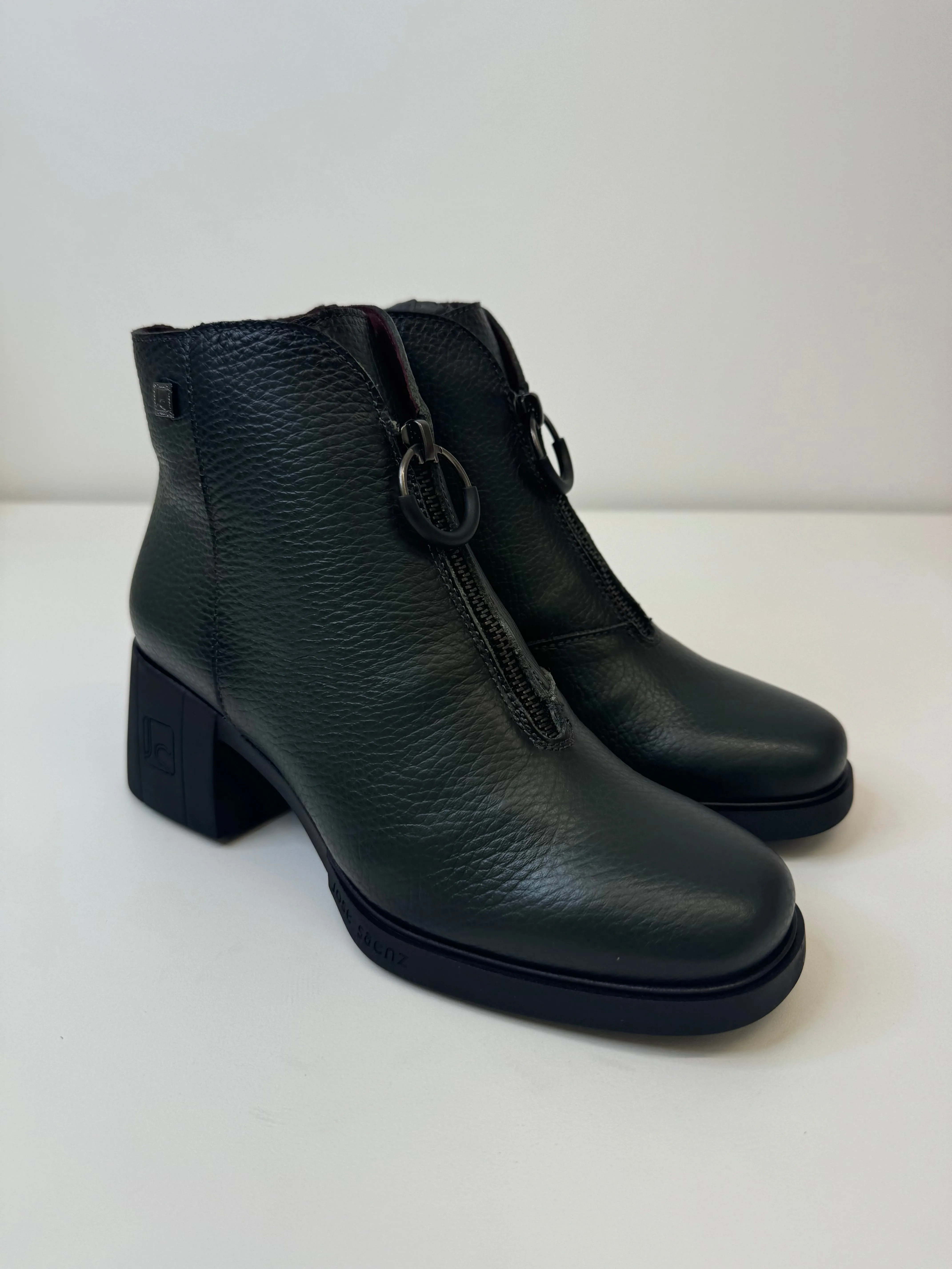 JOSE SAENZ Green Zip Up Boots