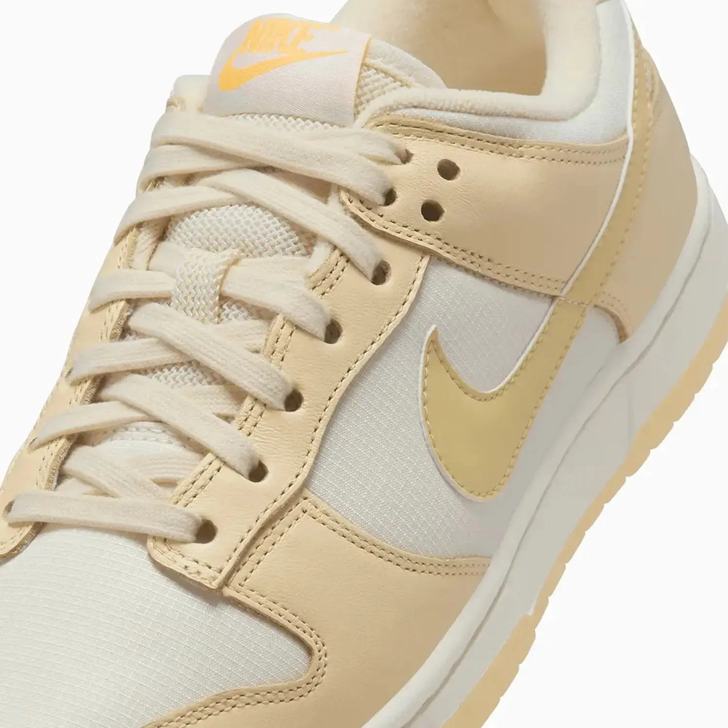 Women's Dunk Low "Muslin Team Gold"